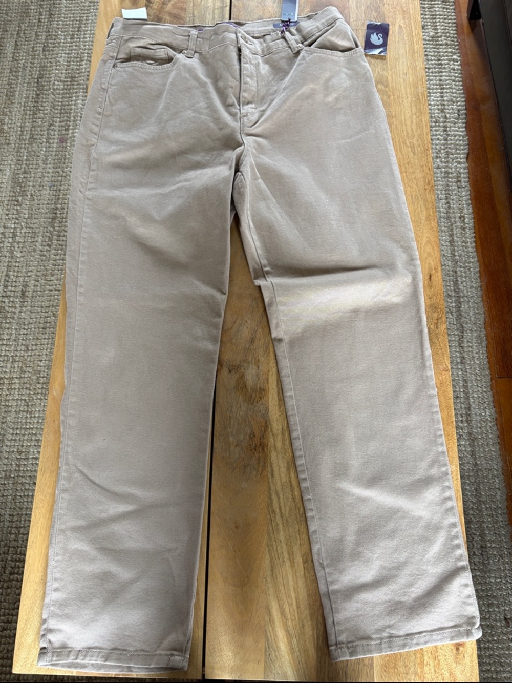 Gloria Vanderbilt Amanda The original slimming Khaki Jean size 14 short NWT